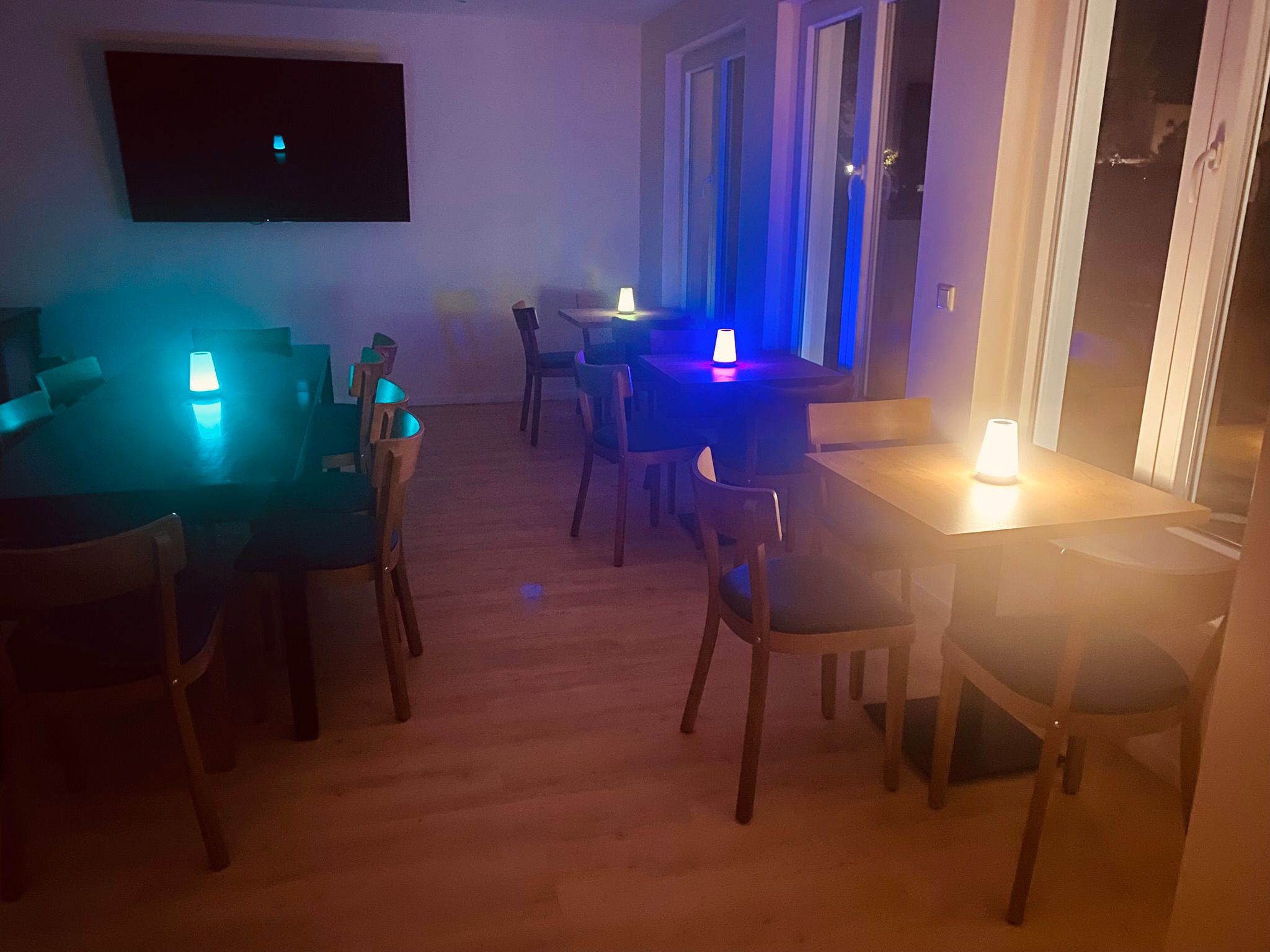Vereinszimmer Bestuhlung und Konferenztechnik
